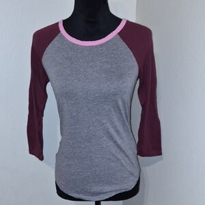 American Eagle Outfitters Gray and Burgundy Long Sleeve Tee